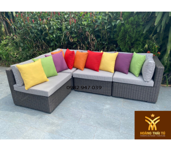 ban-ghe-nhua-gia-may-ngoai-troi-hang-resort-cao -cap-x 24